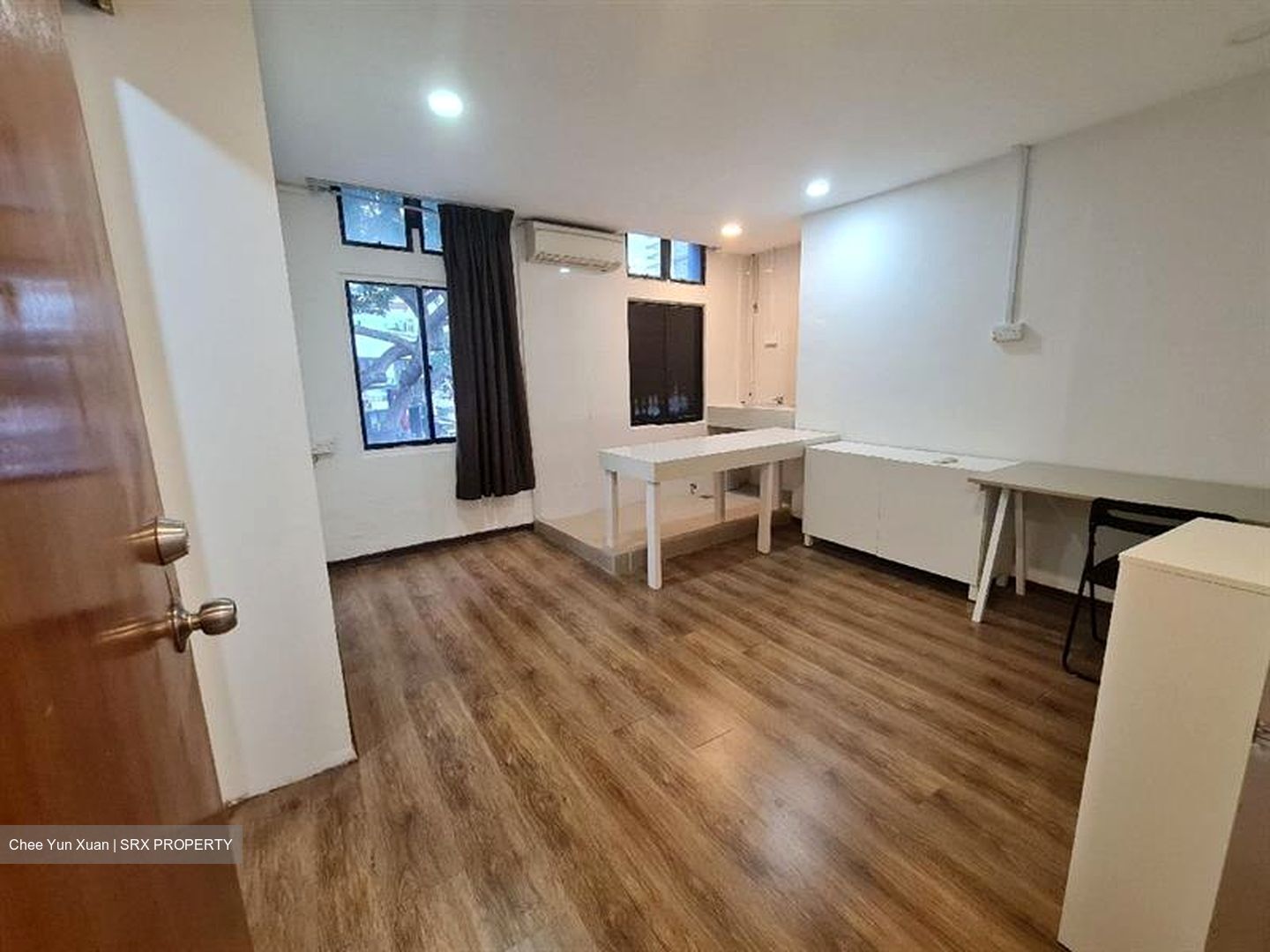 Changi Road (D14), Shop House #597998271